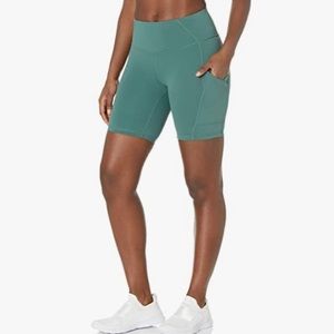 Prana Women’s Electa Bike Short with Pockets in Peacock Green in Size XL